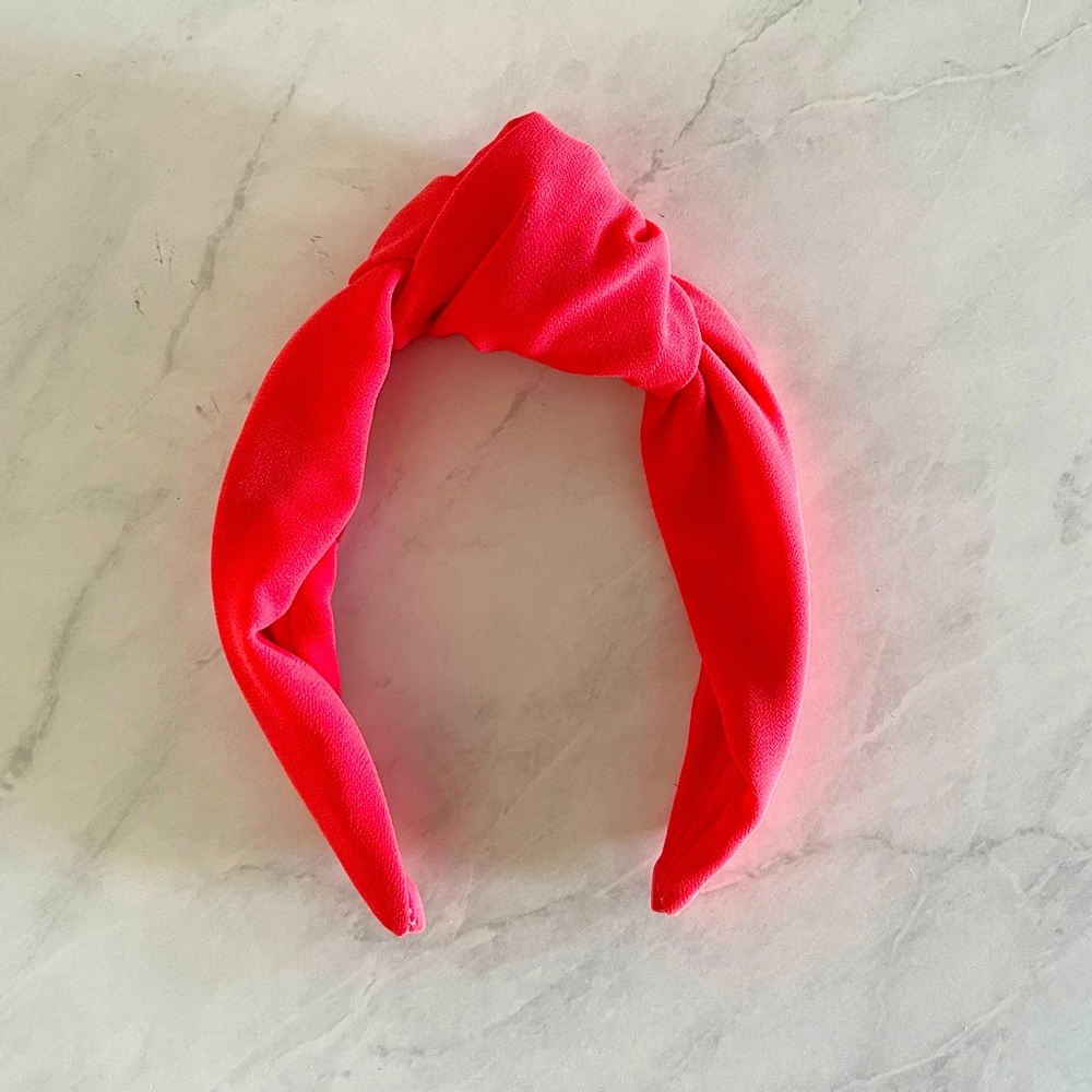 Anthropologie 
EZRA KNOTTED HEADBAND